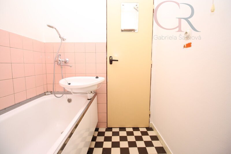 Pronájem bytu 2+1, 66 m2 ul. Elišky Krásnohorské, Plzeň