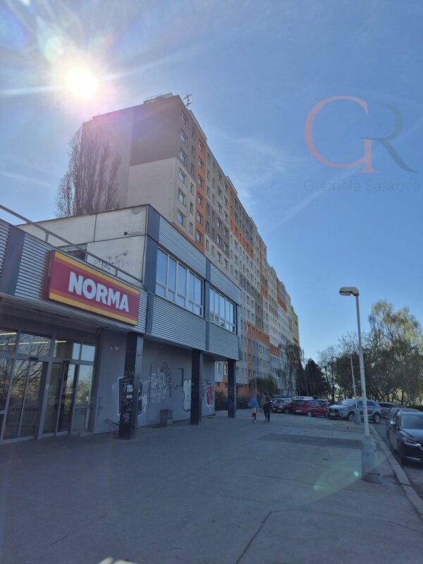 Pronájem bytu 3+1, 72 m2, ulice Vajdova, Praha