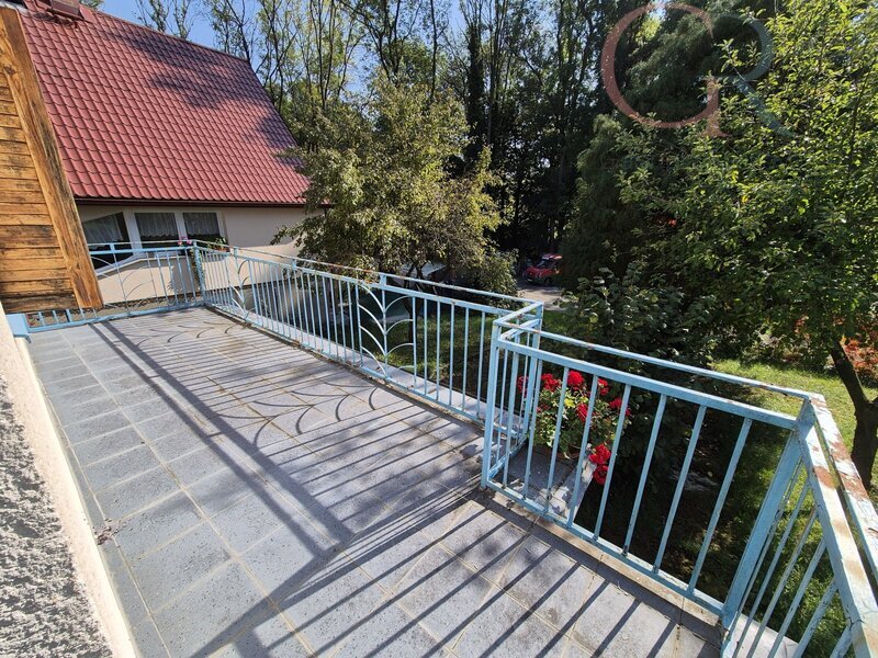 Prodej útulné zděné chaty s garáží a terasou – Vodokrty