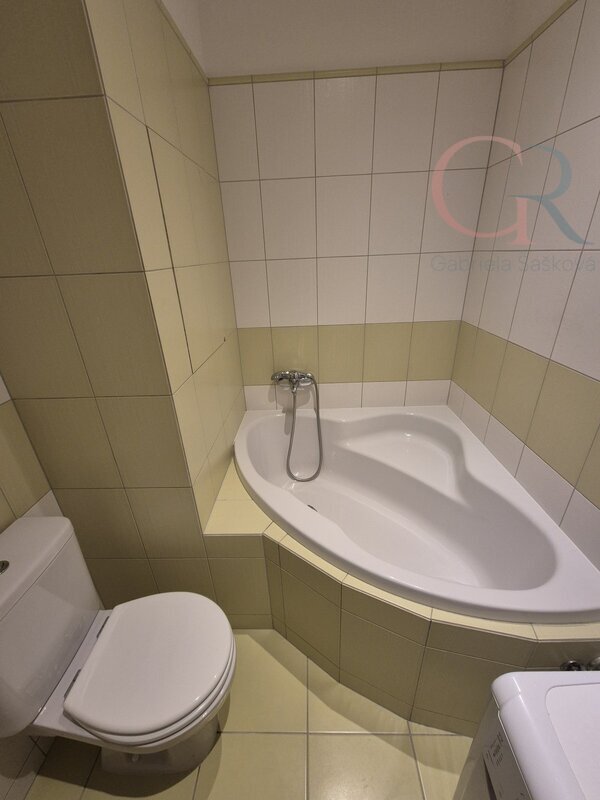 REZERVACE Pronájem bytu 1+1, ul. Komenského, Plzeň