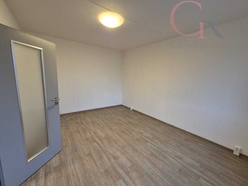 REZERVACE Pronájem bytu 1+1, ul. Komenského, Plzeň