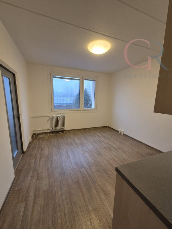 REZERVACE Pronájem bytu 1+1, ul. Komenského, Plzeň