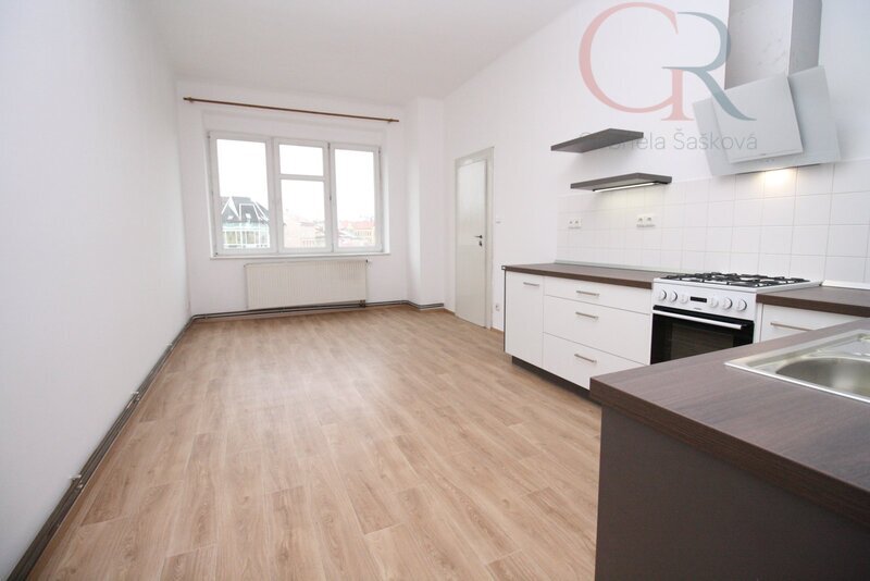 REZERVACE Pronájem bytu 5+1, ulice U Trati, Plzeň