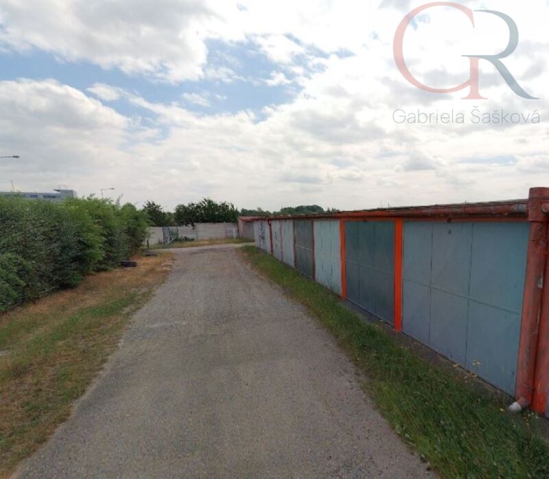 Prodám garáž, 18 m2, ulice Univerzitní Plzeň