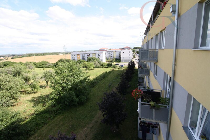 Prodej bytu 3+kk s balkónem, 76 m2, ulice Jaroslava Holečka, Kladno - Kročehlavy